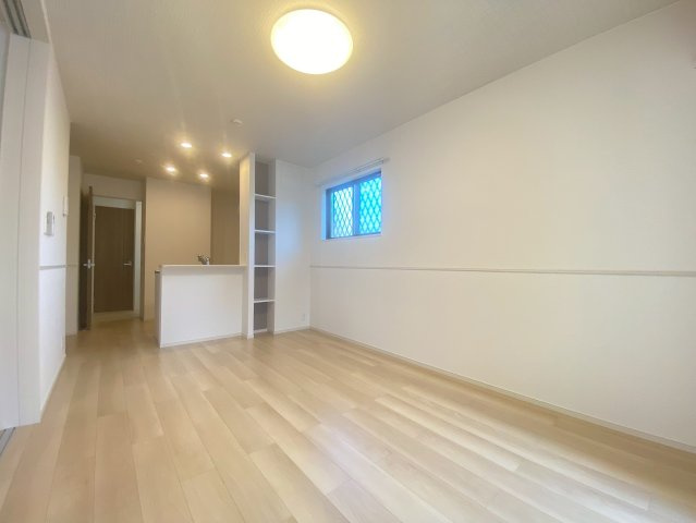 【居間・リビング】 | ※同タイプの写真となります。