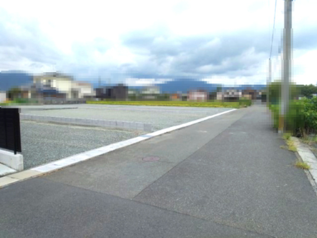 SUNタウン中央Ⅲ-5（旗西）の前面道路含む現地写真