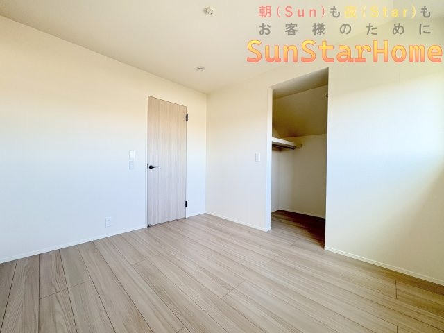 【サンスターホーム】あきる野市野辺　新築5号棟の洋室