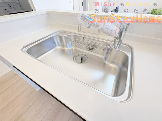 【サンスターホーム】あきる野市野辺　新築5号棟のキッチン