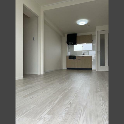 【居間・リビング】 | 岡ビル | ゆったりとした居間です