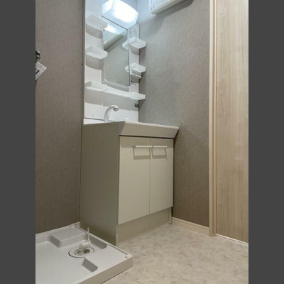 【洗面所】 | 岡ビル | 広い洗面スペース