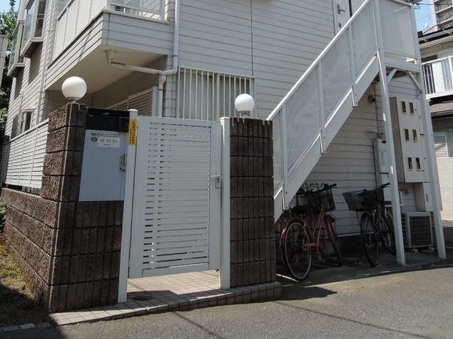 フローラのエントランス|フローラ