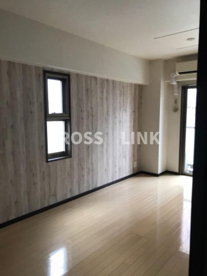 【居間・リビング】 | ADORE KUSAGAE | 同マンション別号室の画像です