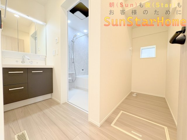 【サンスターホーム】あきる野市野辺　新築3号棟の独立洗面台