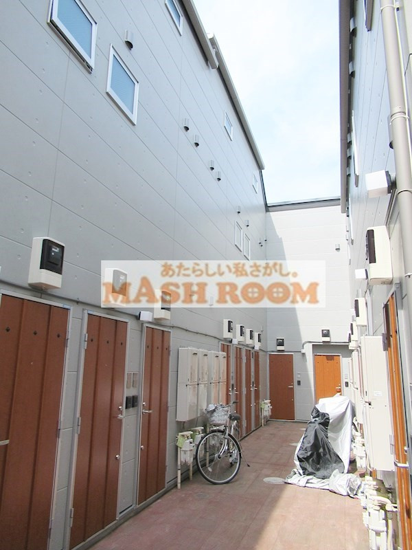 ナズ荻窪レジデンスのエントランス