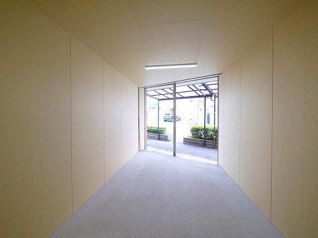 登美ヶ丘３丁目店舗の内装