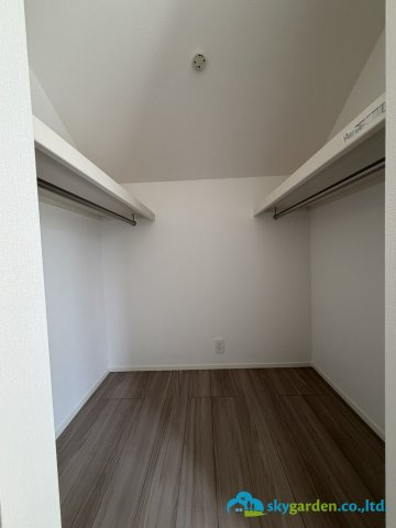 伊勢原市高森台3丁目　築後未入居戸建　全2棟2号棟の収納