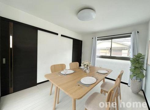 塚本3丁目中古戸建の居間・リビング|◆LDKは約17帖の広々空間！家族の憩いの場となりますね♪
◆画像はイメージ図です。