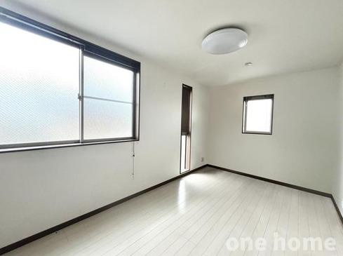 塚本3丁目中古戸建の洋室|◆水回りを2階に集中した、家事動線に優れた間取りです！
◆画像はイメージ図です。