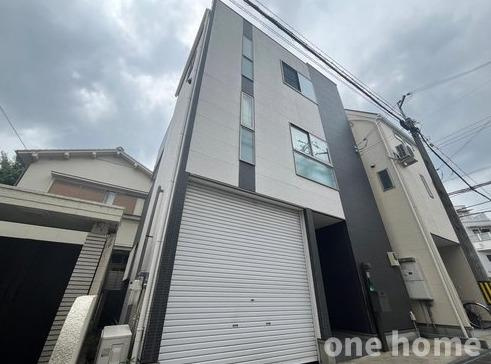 塚本3丁目中古戸建の外観|◆一級建築士による建物状況調査実施済み！
◆JR東海道本線【塚本】駅 徒歩11分！