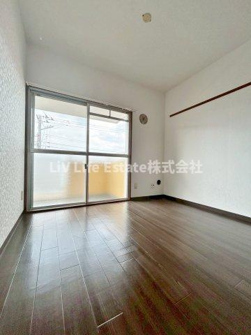 ガーデンハイツ滝山Bの寝室