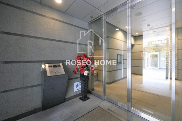 アーデンタワー福島ウエストのエントランス