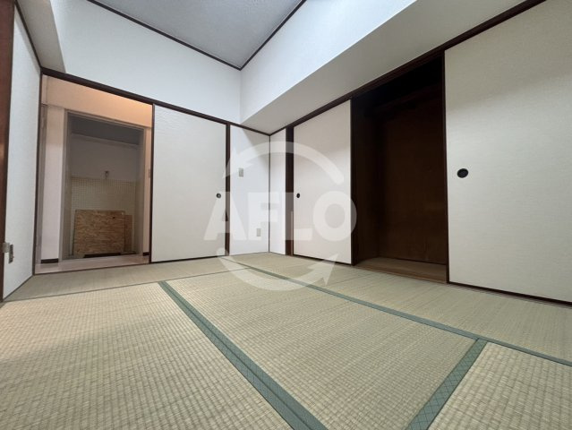 市岡グランドビルの収納|市岡グランドビル　押入
