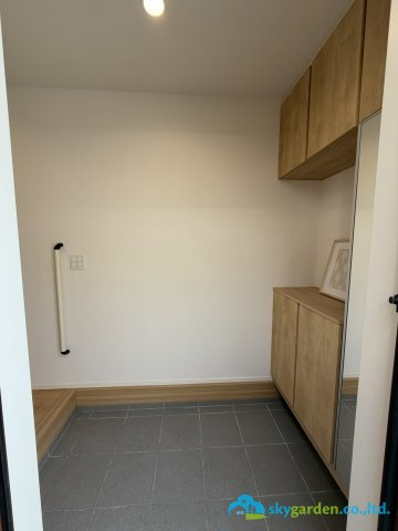 伊勢原市高森台3丁目　新築戸建　全2棟1号棟の玄関