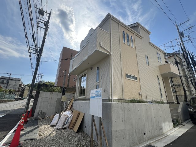 住環境に利便性高き立地に気付いちゃいましたか…【港北区鳥山町】新築戸建の外観