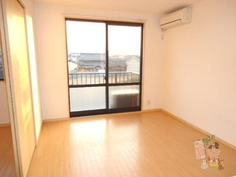 シャーメゾンひまわりの居間・リビング|写真は角部屋