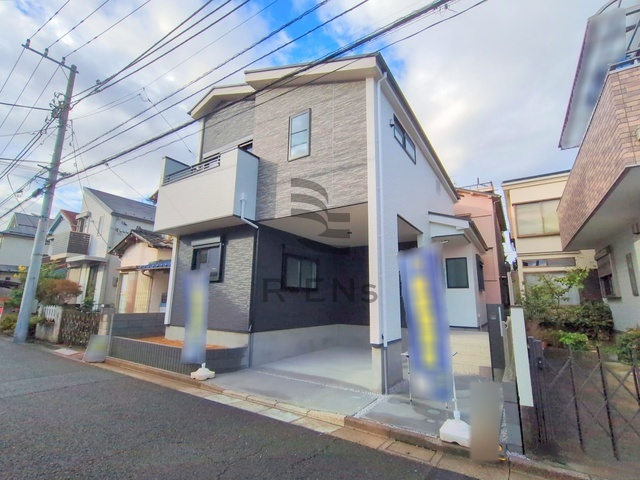 【外観】 | 練馬区春日町２丁目　新築戸建て | 太陽光に恵まれたあたたかなお住まい、ゆとりをもたらす快適住宅