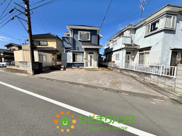 加須市栄　中古一戸建ての駐車場