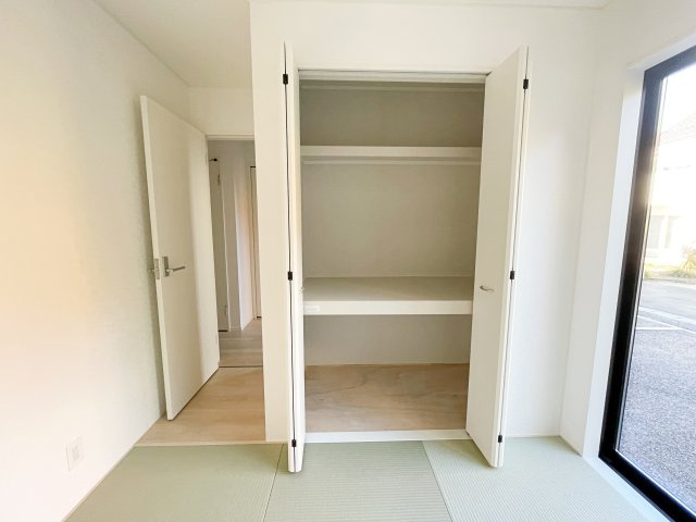 新築戸建・建売　郡山市開成5丁目　制震+耐震構造　開成小・第一中の収納|用途に応じてアレンジのできる洋風も取り入れた和室！