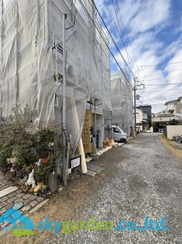 鎌倉市大船4丁目　新築戸建　全4棟1号棟の前面道路含む現地写真
