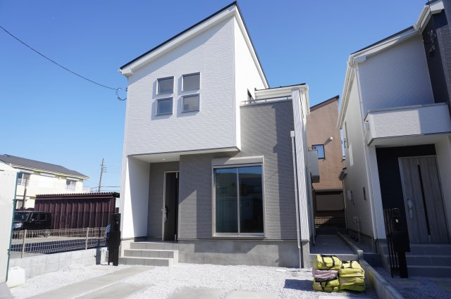 越谷市東越谷5丁目 新築分譲住宅 全2棟 1号棟の外観