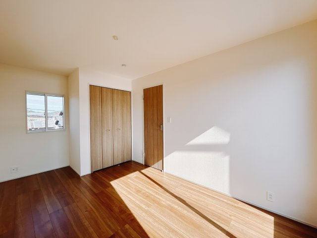 【新築戸建】高崎市吉井町長根　の洋室|■2階洋室｜子供部屋のメリットは「自立心を養うことができる」「自分で整理整頓できるようになる」そして、お子様が成長した際には「プライバシーを確保できる」といい事だらけ♪
