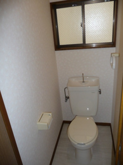 【トイレ】 | 写真は同物件内、別のお部屋の様子です。