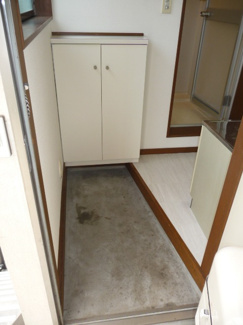 【玄関】 | 写真は同物件内、別のお部屋の様子です。