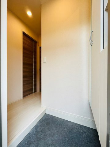 パークサイド歌敷山の玄関