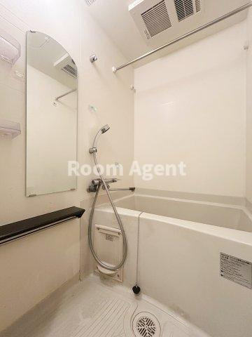 プレサンスジェネ千種内山Ⅱの浴室