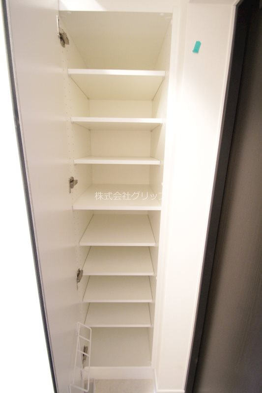 クラリッサ横浜ロッソの収納