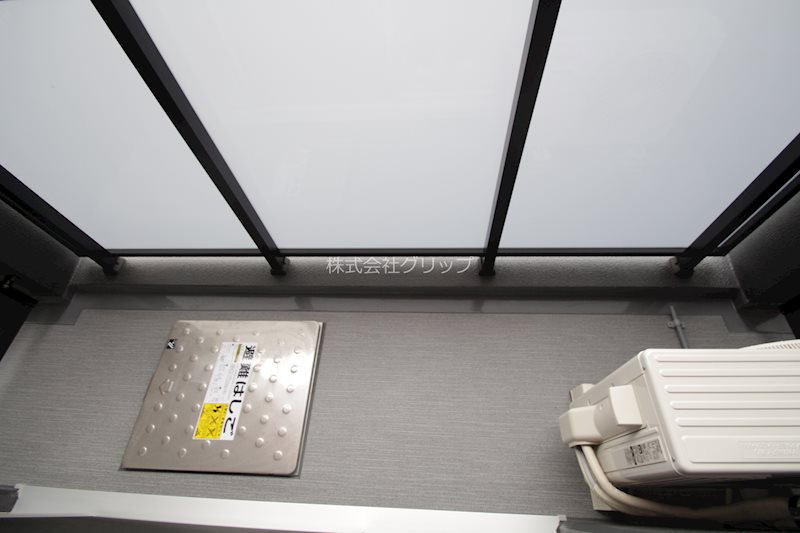 クラリッサ横浜ロッソのバルコニー