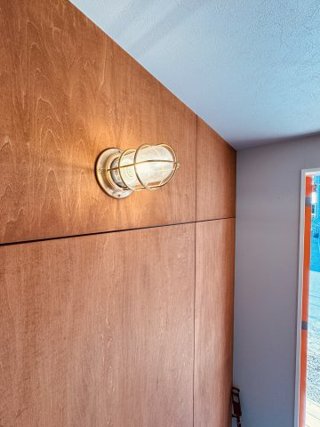 Garage × Surf × Freedom｜湘南スタイルの集大成のランドリースペース