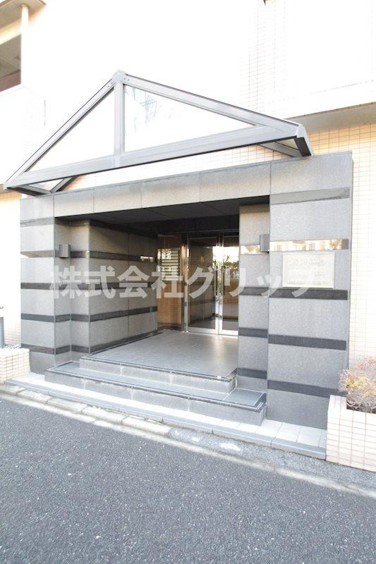 パレ・ドール伊勢佐木町南のエントランス