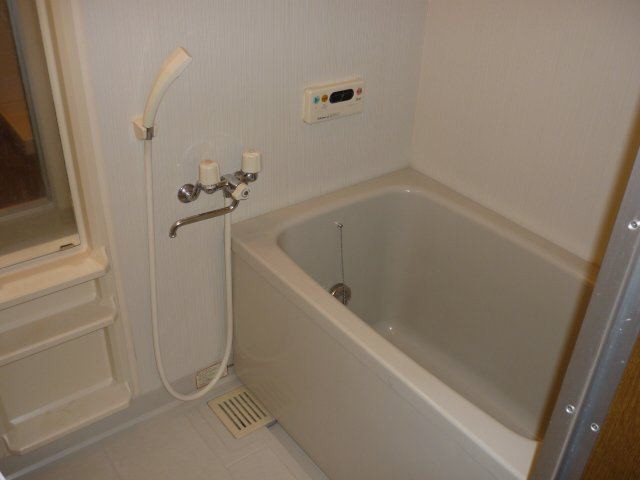 クレストールの浴室|バス