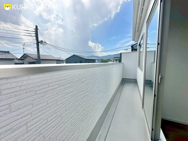 京都市西京区大原野上里鳥見町　新築戸建のバルコニー