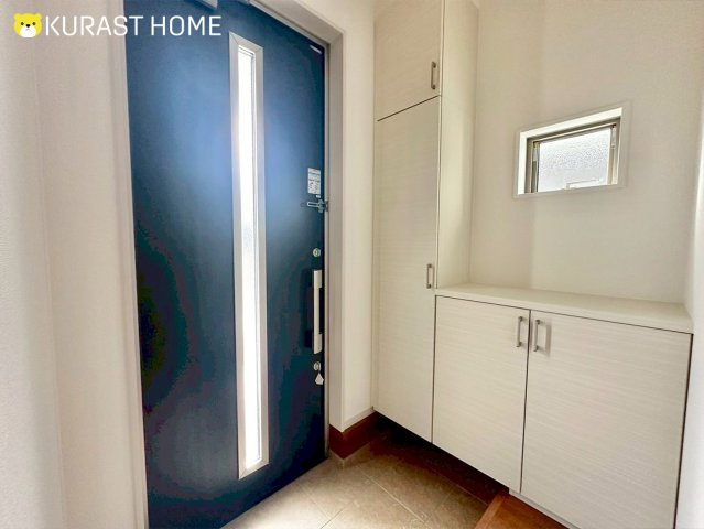 京都市西京区大原野上里鳥見町　新築戸建の玄関