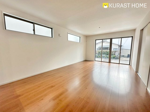 京都市西京区大原野上里鳥見町　新築戸建の居間・リビング