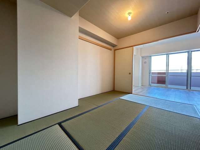 駅近タワーマンション☆３ＬＤＫ☆リフォーム完了で即入居ＯＫ☆ファーストタワー大津ＭＡＲＹの和室|和室