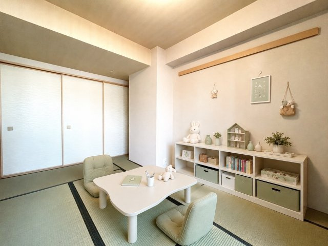 駅近タワーマンション☆３ＬＤＫ☆リフォーム完了で即入居ＯＫ☆ファーストタワー大津ＭＡＲＹの和室|和室（家具家電照明の設置イメージ画像）
