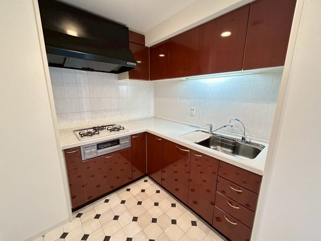 駅近タワーマンション☆３ＬＤＫ☆リフォーム完了で即入居ＯＫ☆ファーストタワー大津ＭＡＲＹのキッチン|キッチン