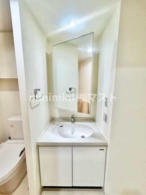 クロスレジデンス大阪新町の洗面所