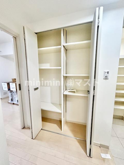 クロスレジデンス大阪新町の収納