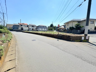 【前面道路含む現地写真】