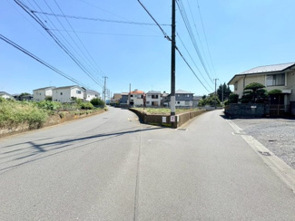 【前面道路含む現地写真】