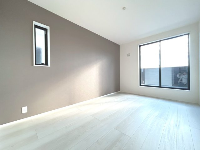 リーブルガーデン　一宮市北方町　全2区画分譲のトイレ|超表面平滑加工とイオンパワーの「セフィオンテクト」加工で、汚れが付きにくく落ちやすい仕様で清潔です。
便器にフチがないので汚れが隠れて見えない部分がありません。お手入れがとってもラクラクです。