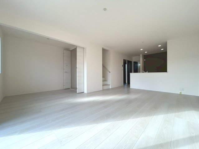 リーブルガーデン　一宮市北方町　全2区画分譲の前面道路含む現地写真|「現地（2025年10月30日）撮影」　
■前面道路　
■ヤマダ不動産　株式会社リライフ