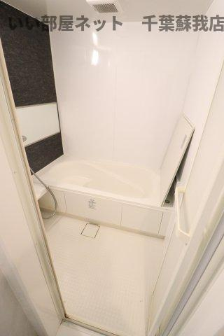 ピーノフォーリア弐番館の浴室|日々の疲れを癒すお風呂付です