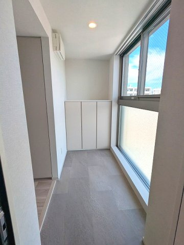 ニド三ノ輪の玄関|玄関が広々の土間スペース
